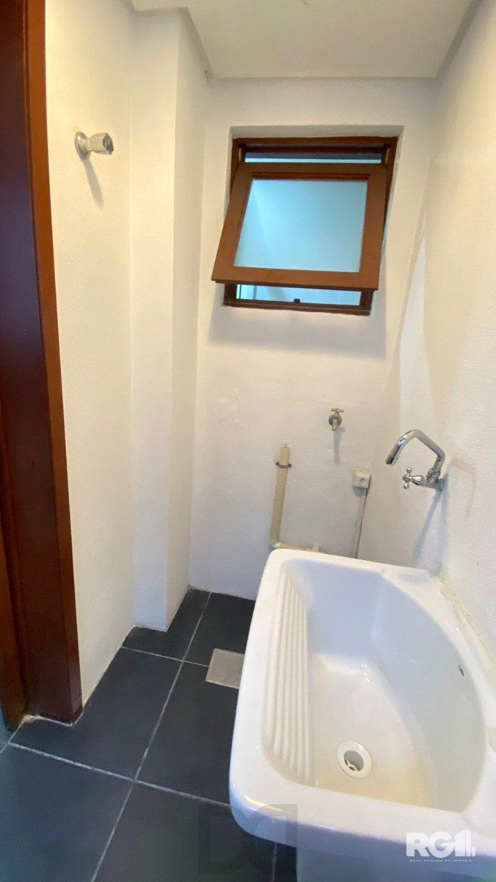 Apartamento 1 Dormitório com Garagem e Elevador no Bairro Santana — foto 20