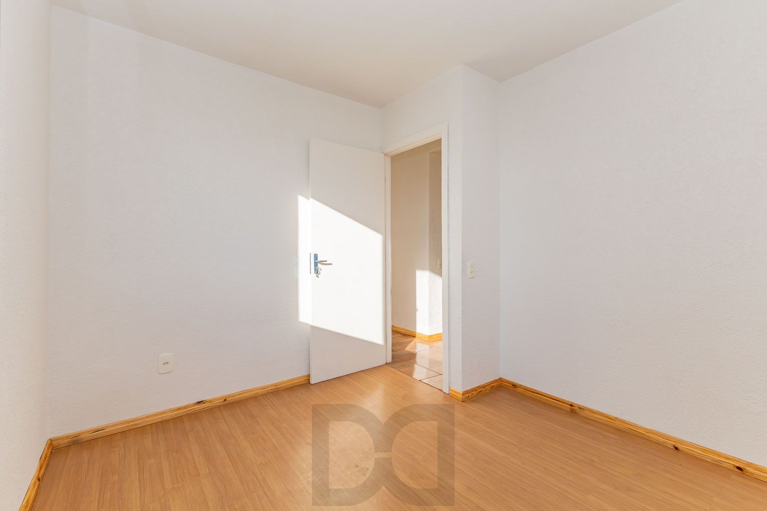 apartamento-dormitório-ensolarado