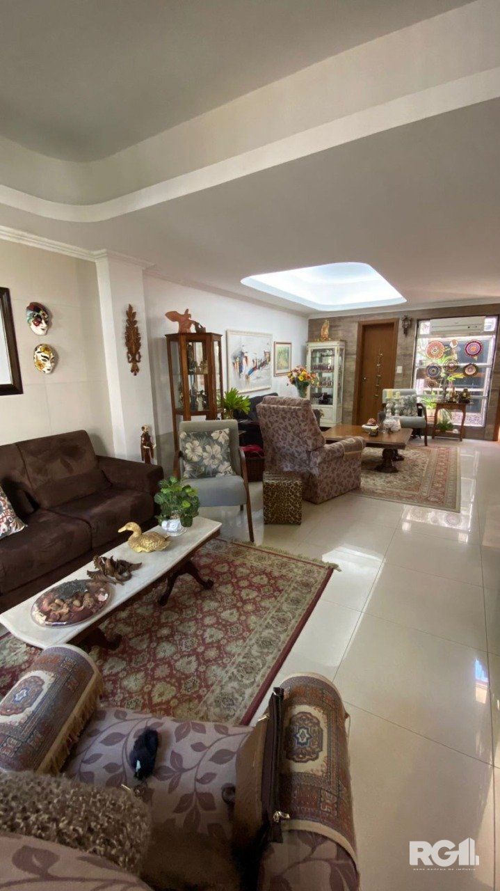 CASA AMPLA 3 DORMITÓRIOS NO ANDAR SUPERIOR NA CIDADE BAIXA . — foto 4