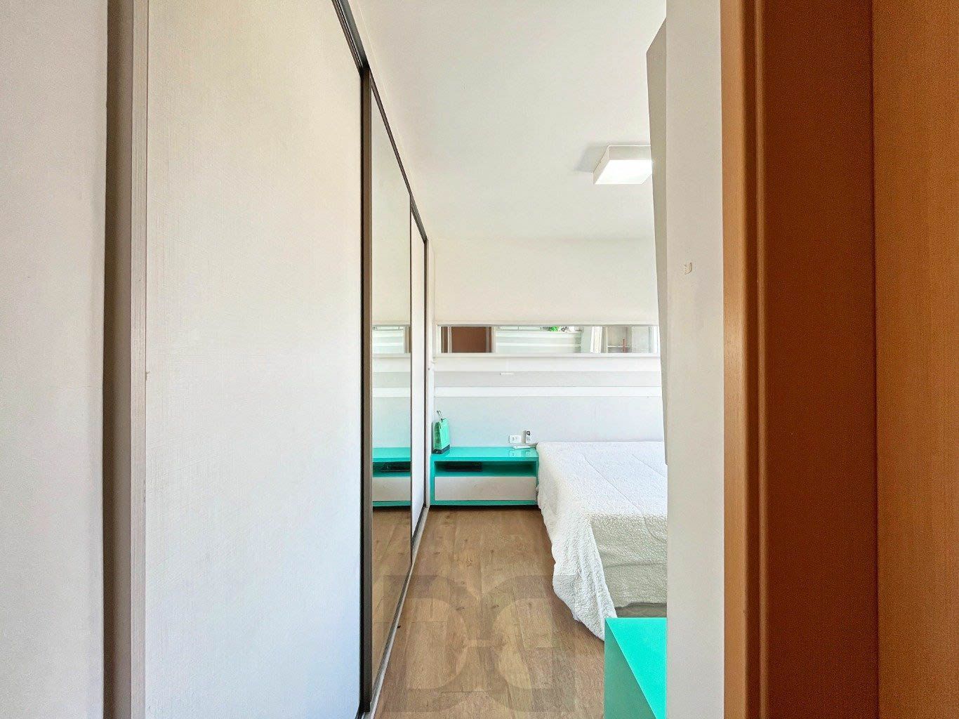 DORMITORIO-COM-ARMARIO