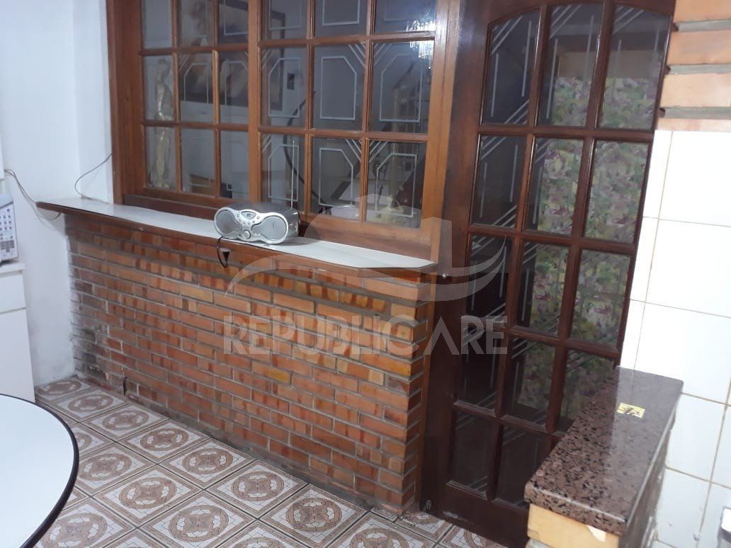 CASA 3 DORMITORIOS NA ASSIS BRASIL — foto 11