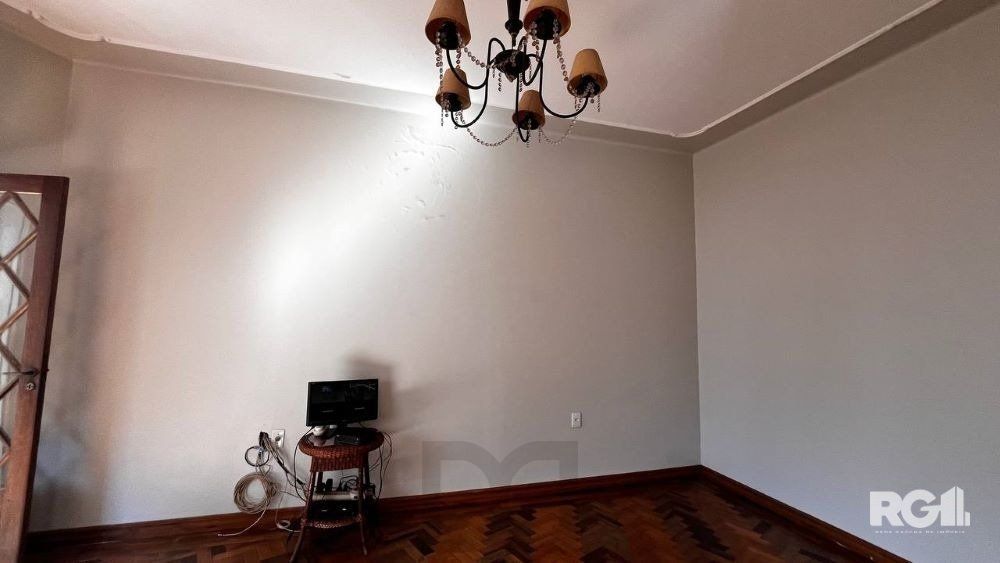 CASA A VENDA, AMPLA NA COMENDADOR BATISTA! — foto 4
