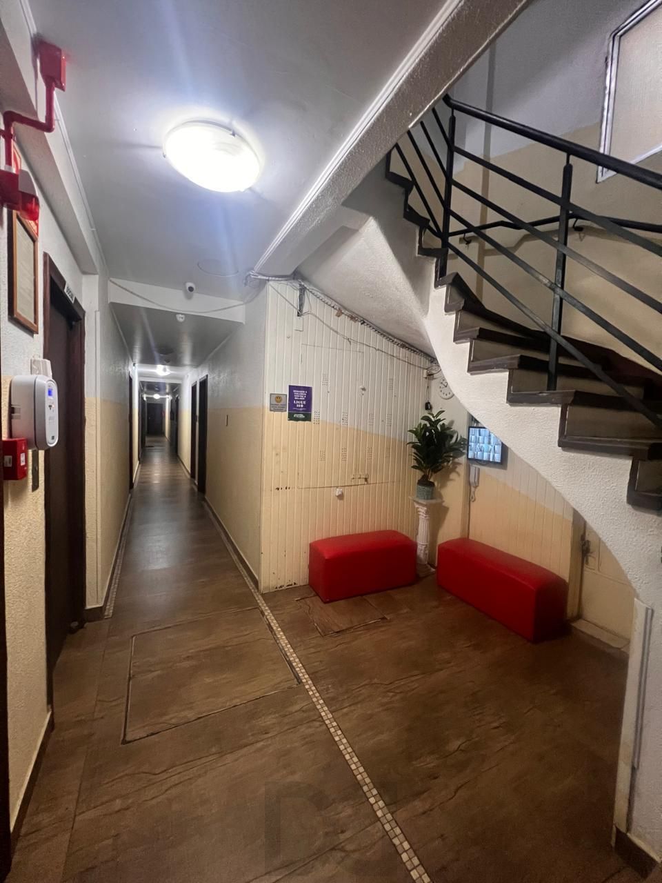 Hall Evelador