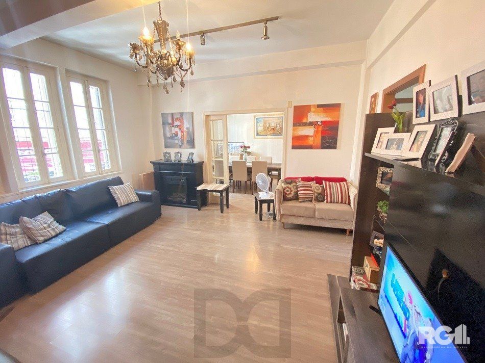 SALA-DE-ESTAR-COM-PISO-DE-MADEIRA
