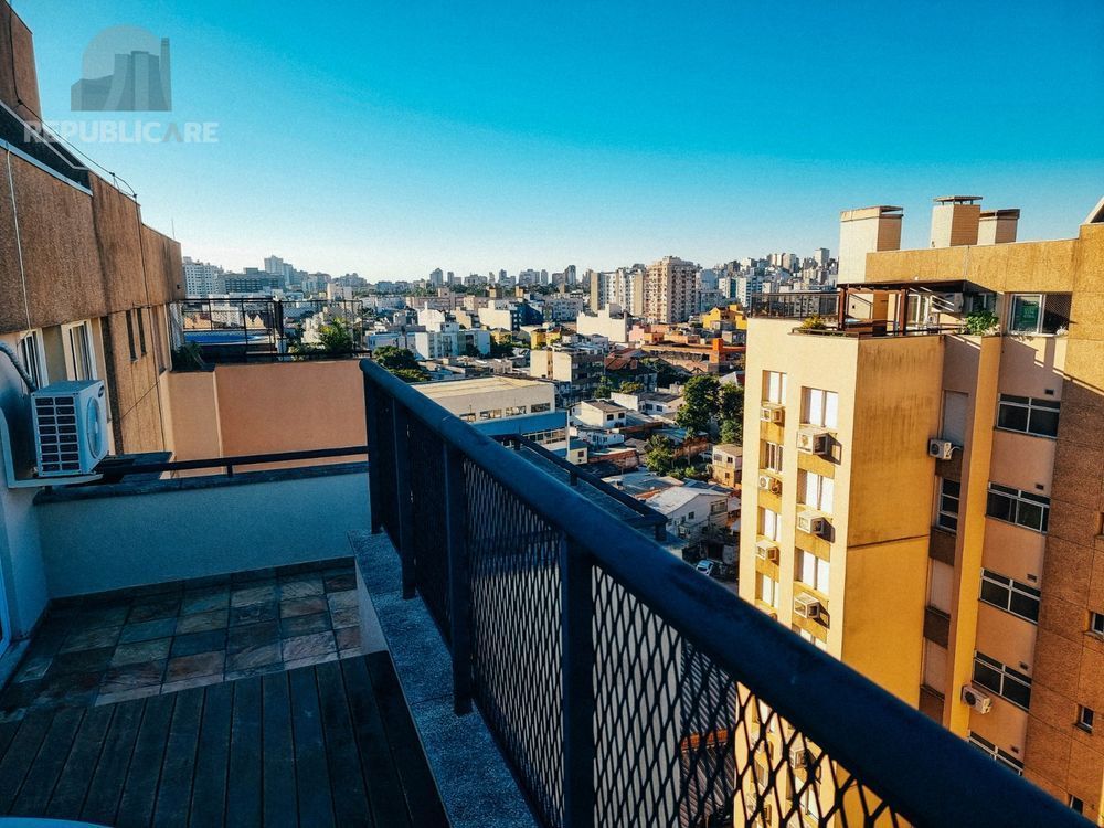 Cobertura de 3 Dormitórios com Suíte e Terraço em Porto Alegre — foto 23
