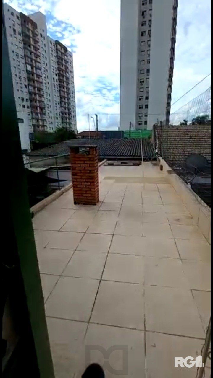 CASA 3 DORMITORIOS NA ASSIS BRASIL — foto 40