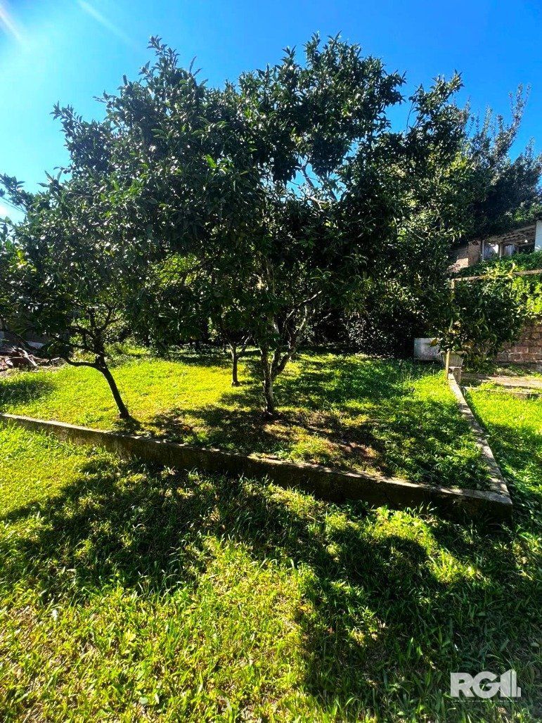 Casa com 351,60m2 de área construída em propriedade de 743m2 no Bairro Jardim Carvalho. — foto 34