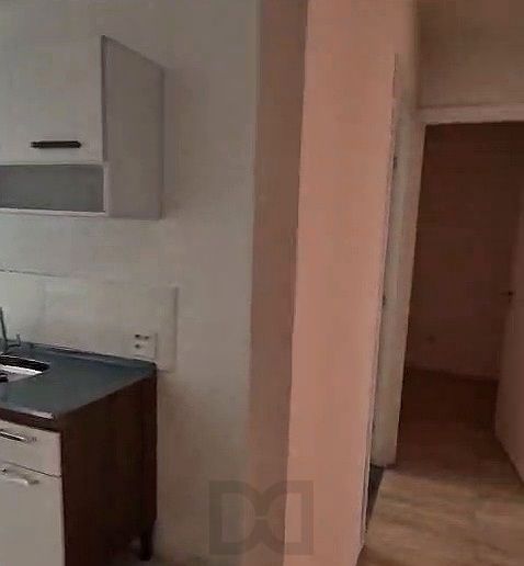 Apartamento de 2 dormitórios com garagem desocupado. — foto 11