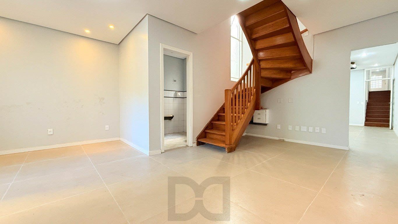 CASA 230m² 5 QUARTOS/SALAS, 3 VAGAS DE GARAGEM - USO RESIDENCIAL OU COMERCIAL — foto 5