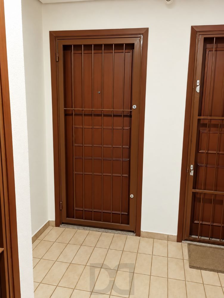 porta-entrada-apartamento