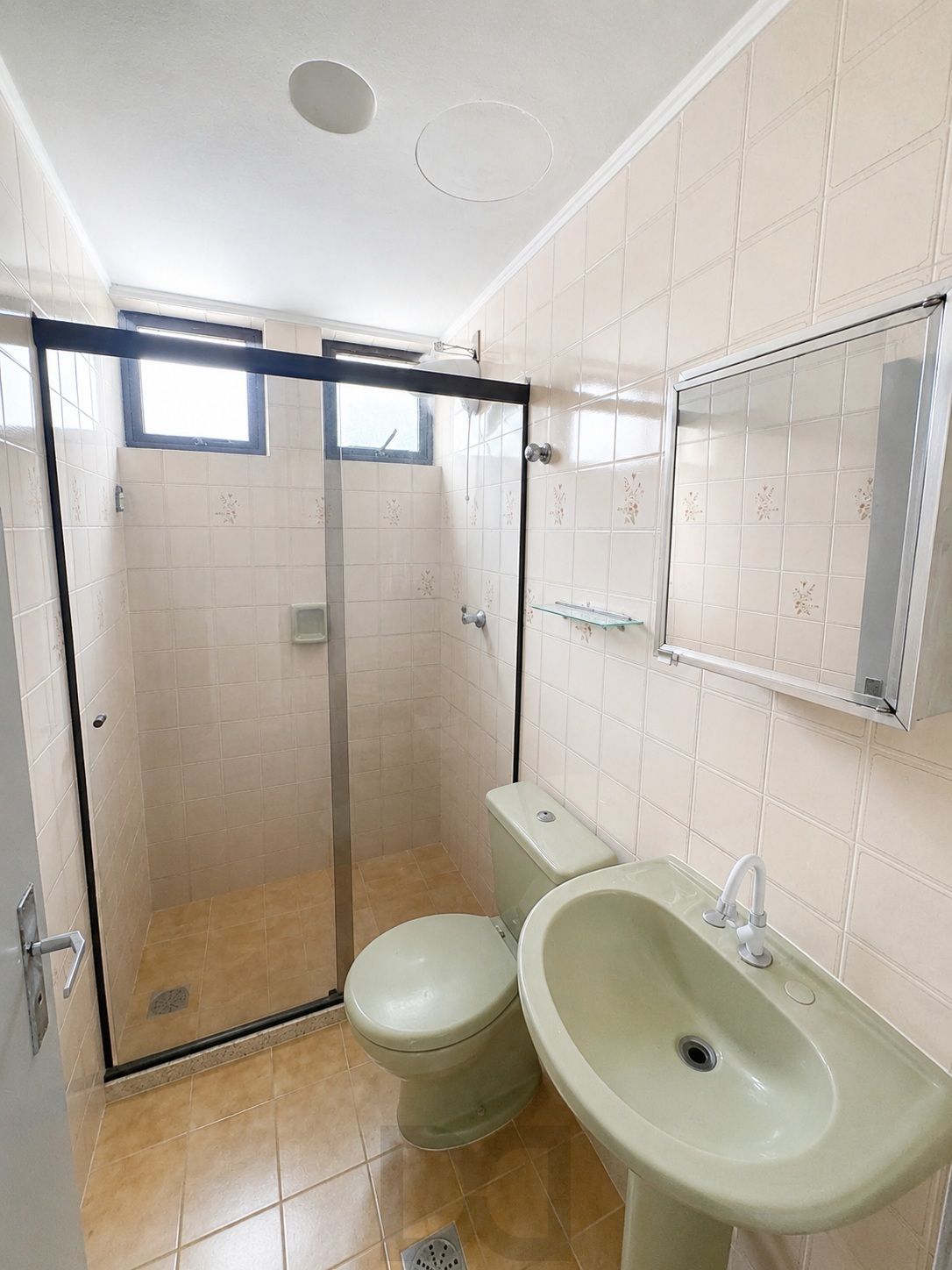 Apartamento 2 Dormitórios com Garagem à Venda na Azenha — foto 8