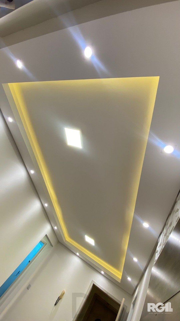 Apartamento 2 Dormitórios à Venda no Menino Deus | 4º Andar — foto 7