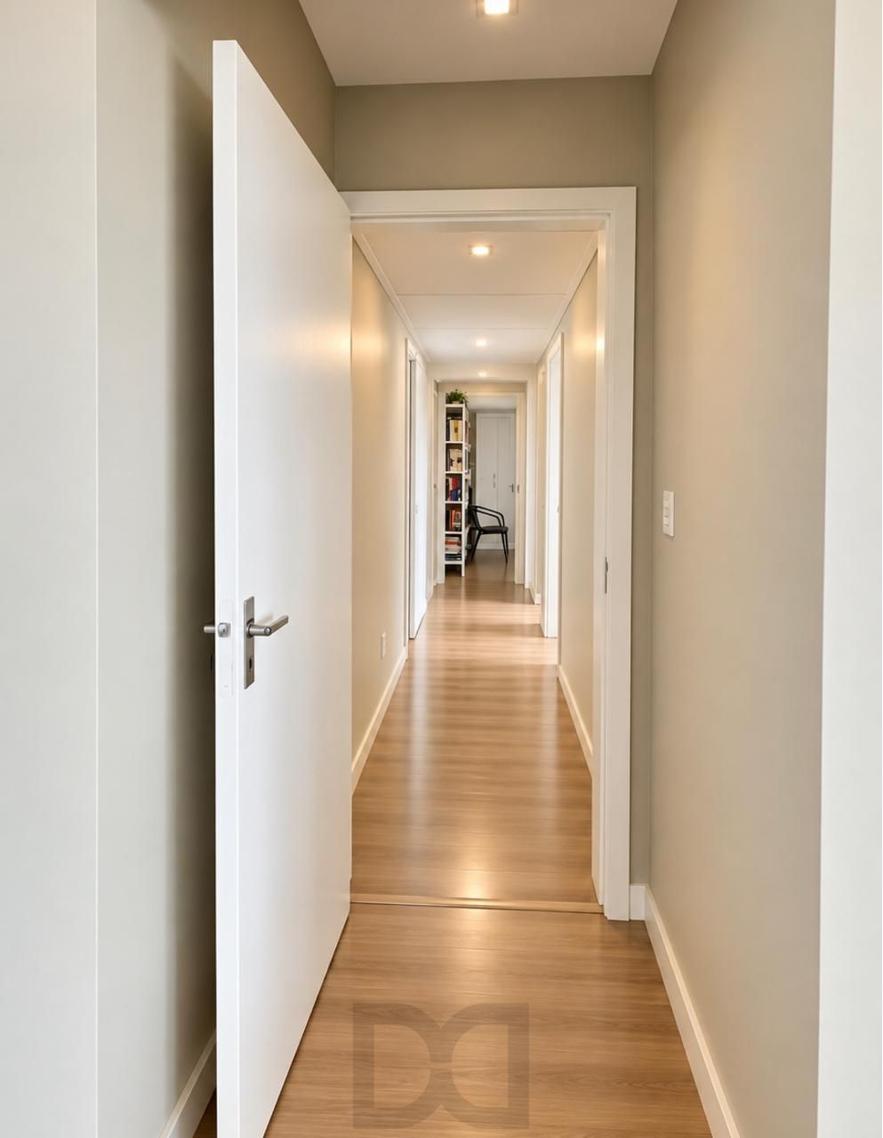 Corredor Iluminado-Laminado.