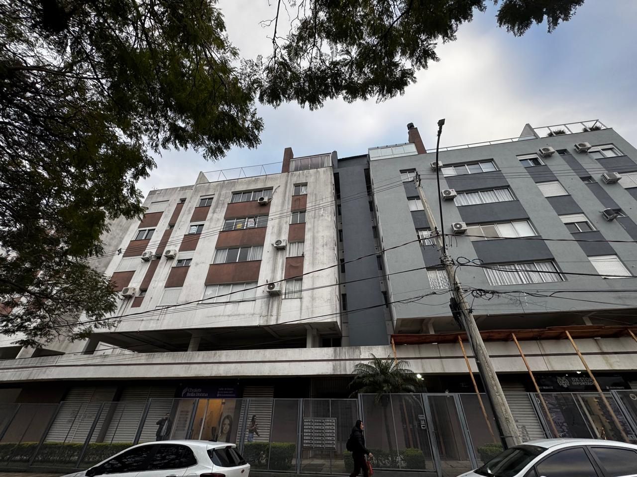 Apartamento semimobiliado à venda no bairro Santana, Porto Alegre — foto 1