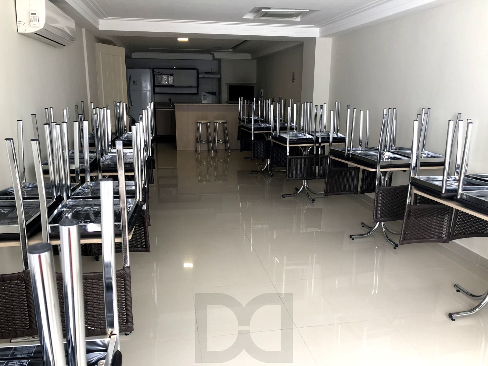 Apartamento de 1 Dormitório com Suíte e Vaga Escriturada na Cidade Baixa — foto 28