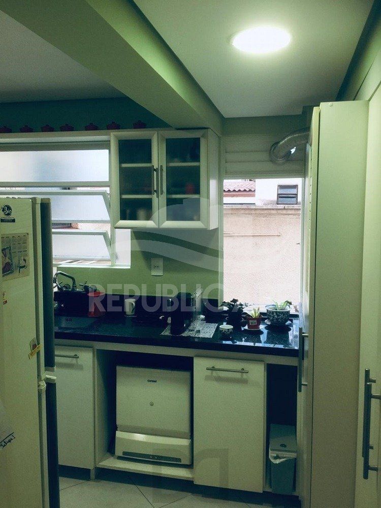 COZINHA-EQUIPADA-COM-BANCADA