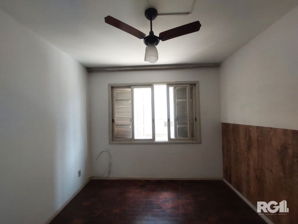 QUARTO-COM-VENTILADOR-DE-TETO