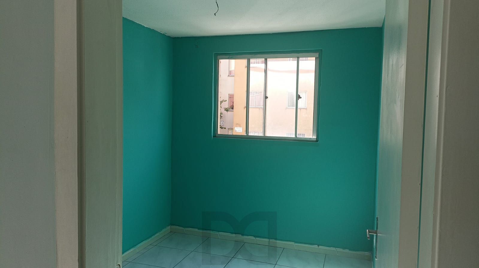 DORMITORIO-COM-JANELA-E-VISTA