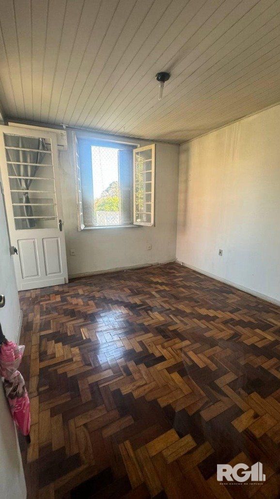 QUARTO-COM-PISO-PARQUET