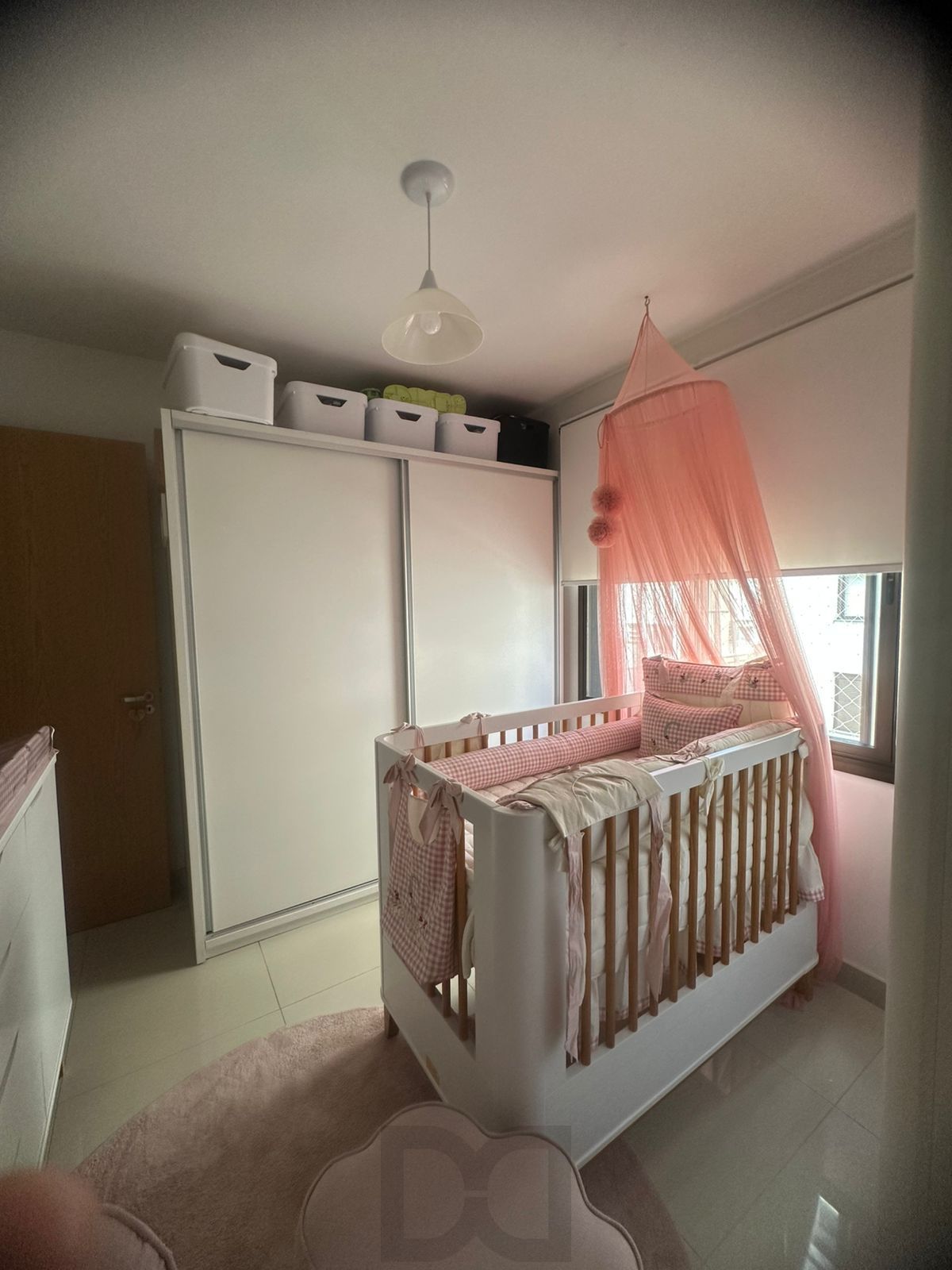 DORMITORIO-COM-GUARDA-ROUPAS