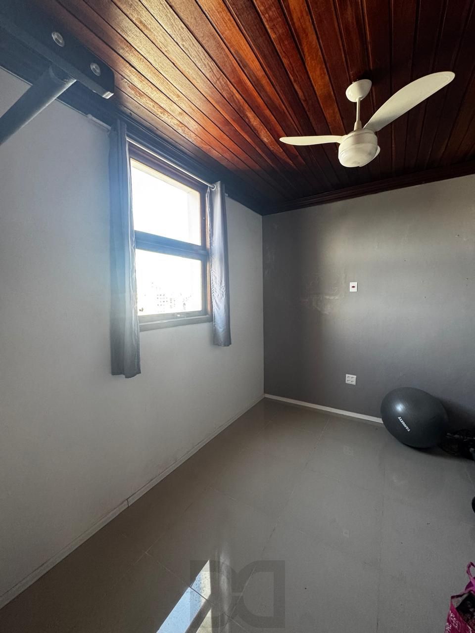 Cobertura com Vista Panorâmica para a Redenção – 4 Dormitórios, 2 Suítes – Porto Alegre — foto 17