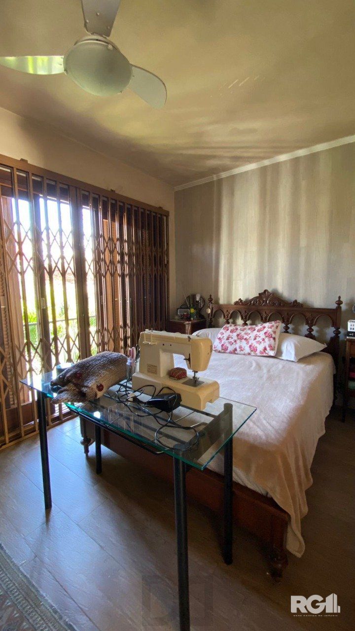 CASA AMPLA 3 DORMITÓRIOS NO ANDAR SUPERIOR NA CIDADE BAIXA . — foto 17