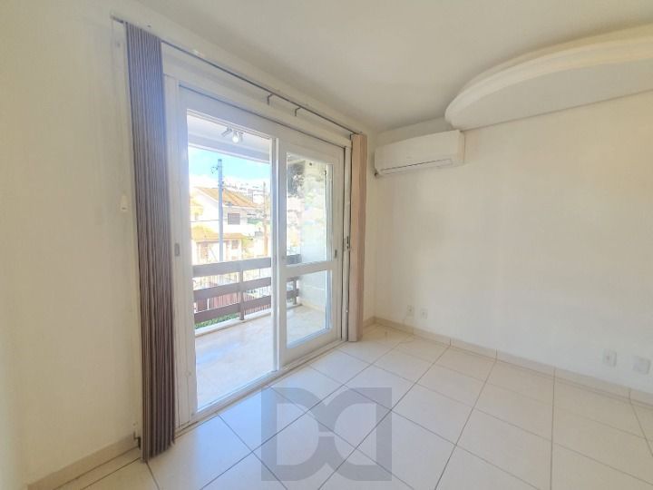 Apartamento de 2 dormitórios no bairro Azenha para comprar — foto 4