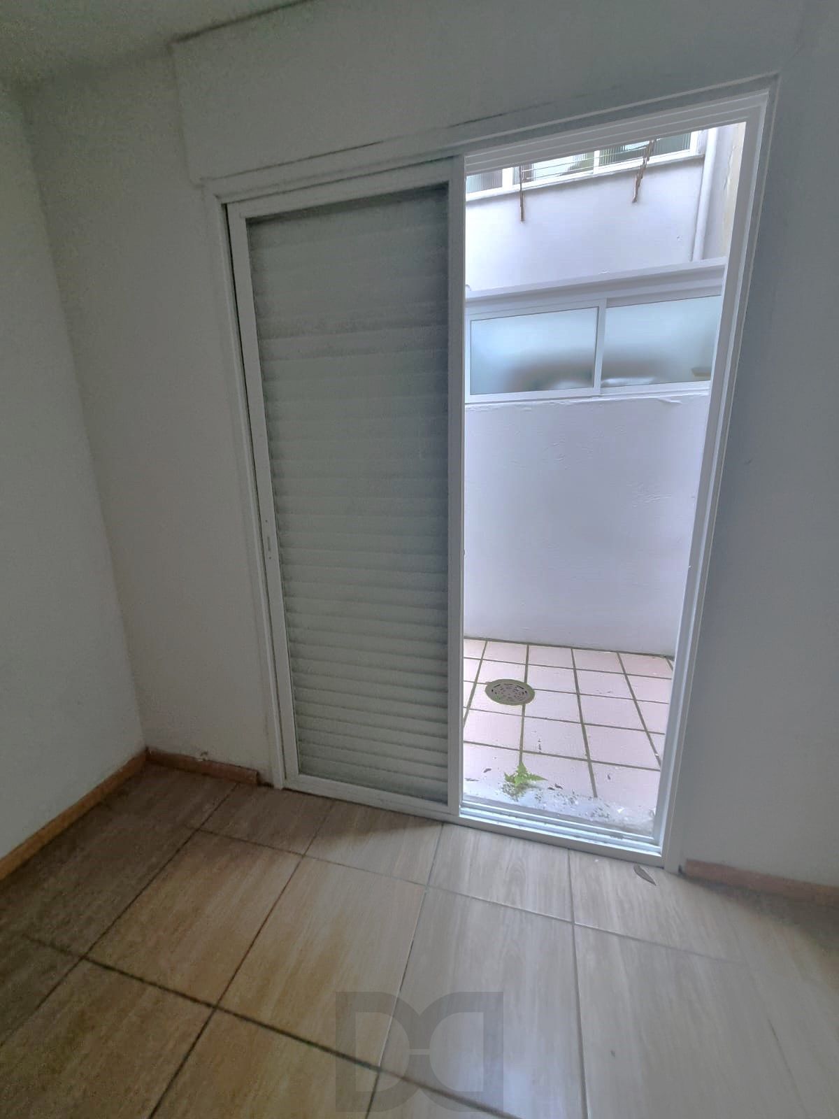 Apartamento a venda com pátio no Bairro Santana — foto 5