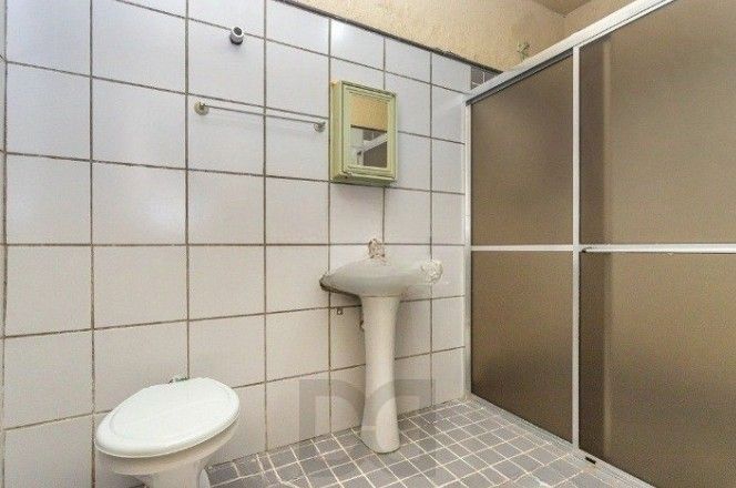Casa com 2 dormitórios ,sendo 1 suíte para venda no bairro Tristeza em Porto Alegre/RS. — foto 14