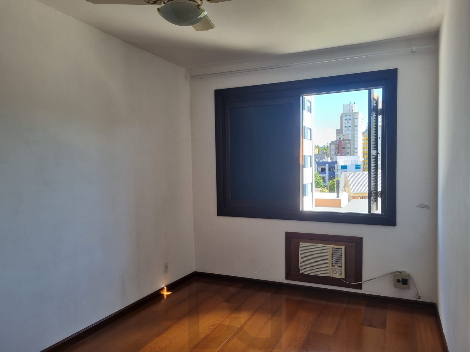 Apartamento de 1 quarto no Bairro Partenon — foto 14