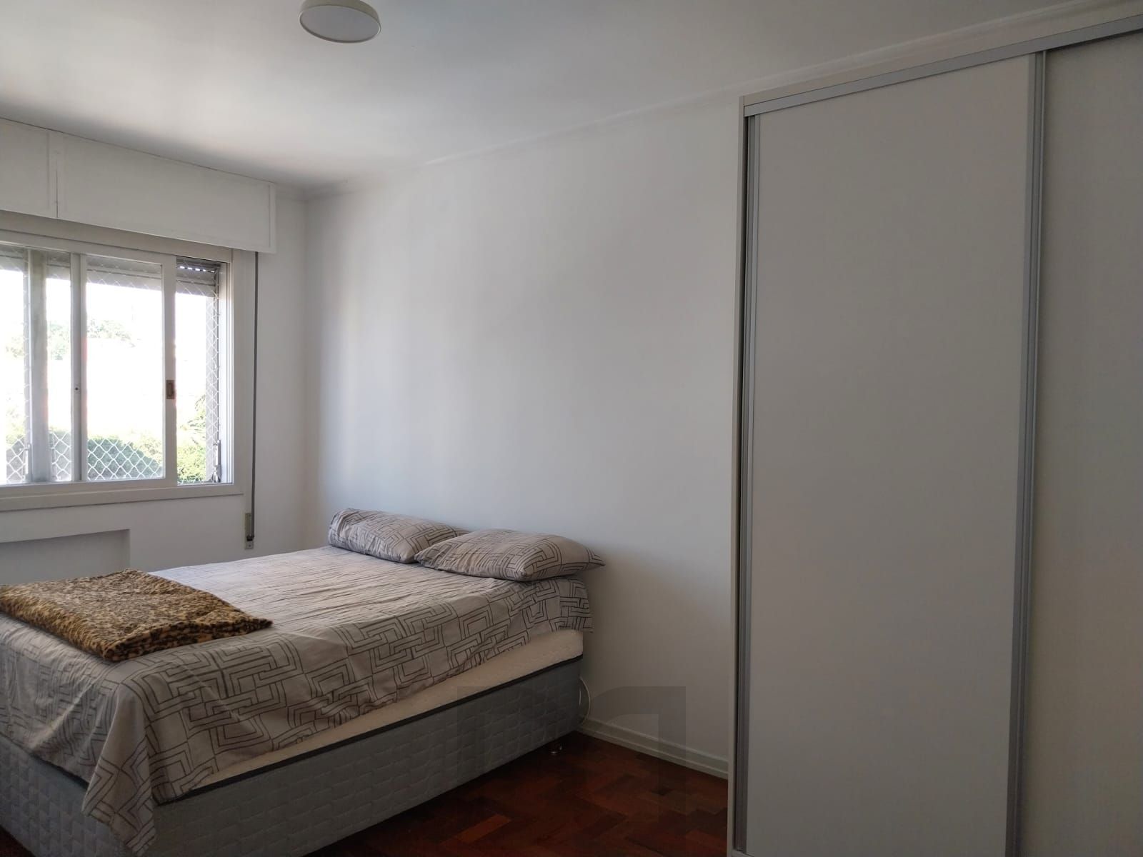 Apartamento de 2 dormitórios com vaga de garagem e sacada no Bairro Santana — foto 21