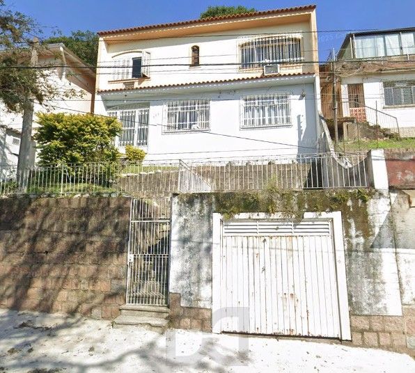 Sobrado para Venda - 240m², 3 dormitórios, sendo 1 suites, 1 vaga - Partenon — foto 1