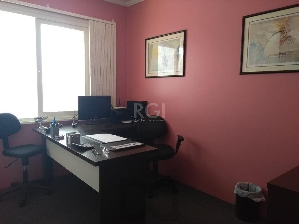 Casa para Venda - 249.86m², 3 dormitórios, sendo 1 suites, 4 vagas - Medianeira — foto 17
