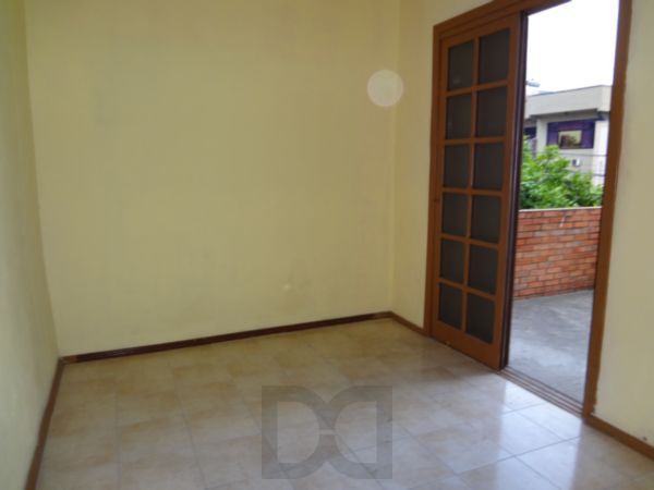 Casa para Venda - 190m², 3 dormitórios, sendo 1 suites, 1 vaga - Partenon — foto 2