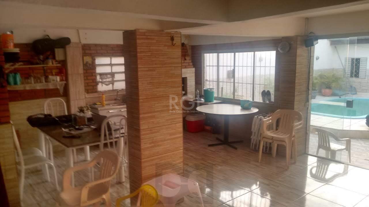 Sobrado para Venda - 300m², 5 dormitórios, Nonoai — foto 1