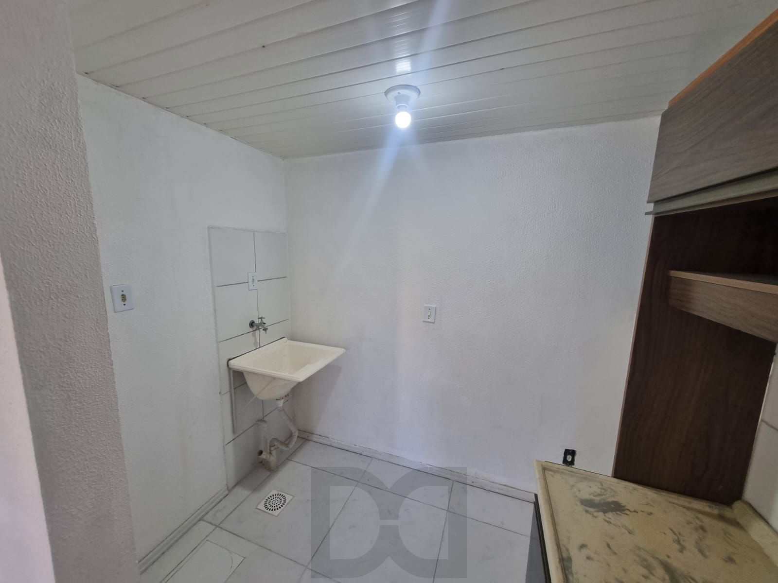 Excelente apartamento de 2 dormitórios, desocupado para venda no bairro Partenon em Porto Alegre/RS. — foto 15