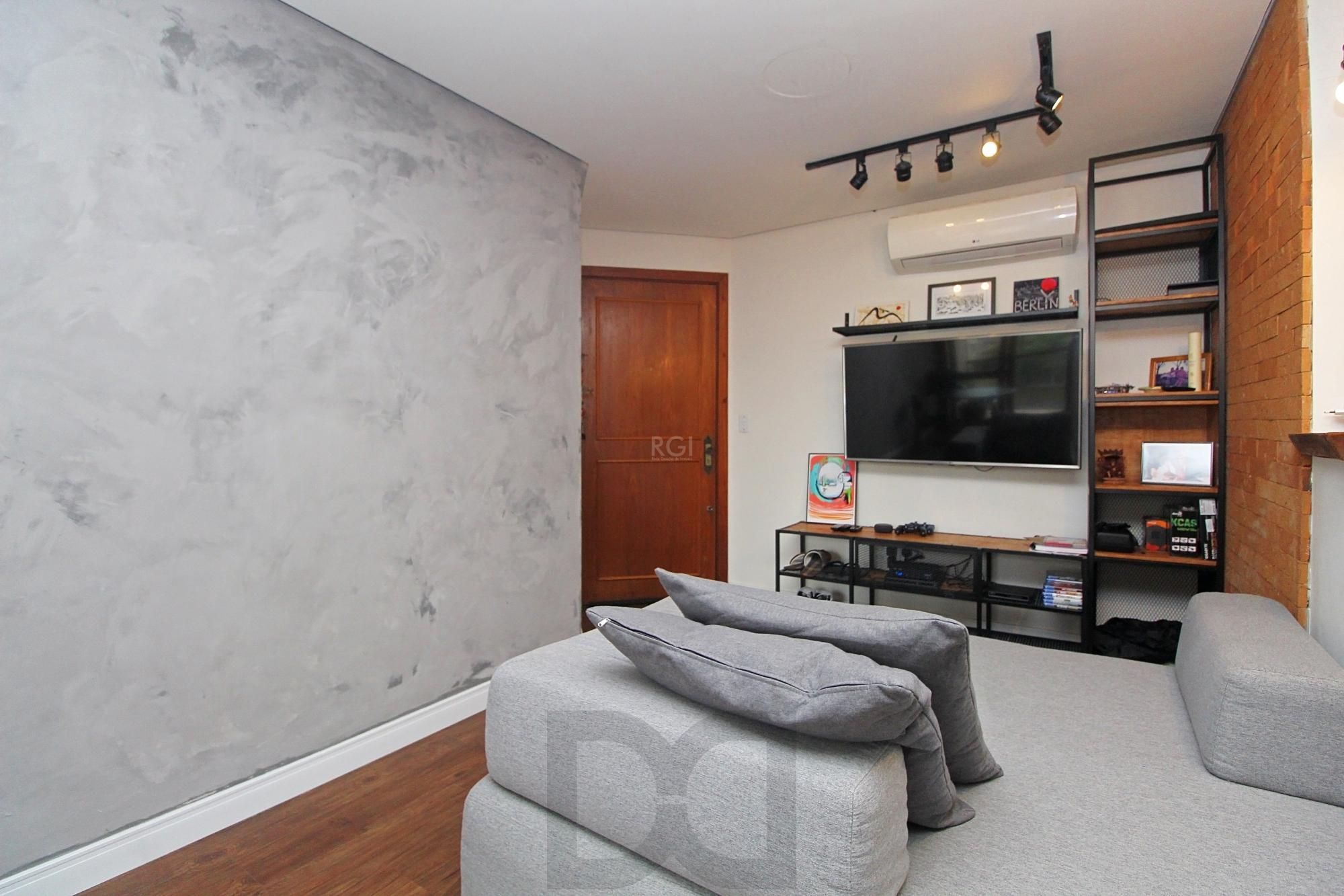 Apartamento para Venda - 47.91m², 1 dormitório, 1 vaga - Petrópolis — foto 1