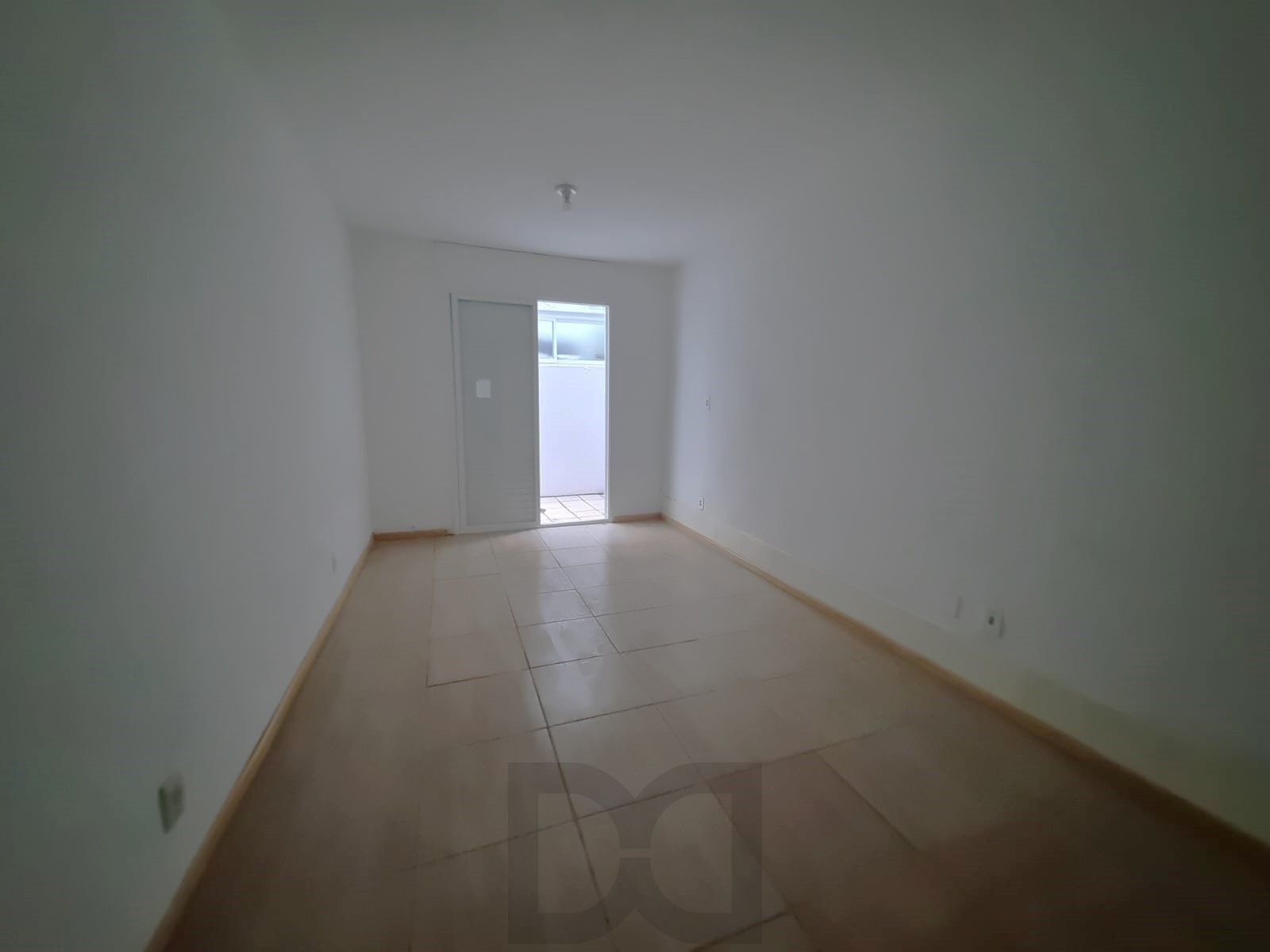 Apartamento a venda com pátio no Bairro Santana — foto 1