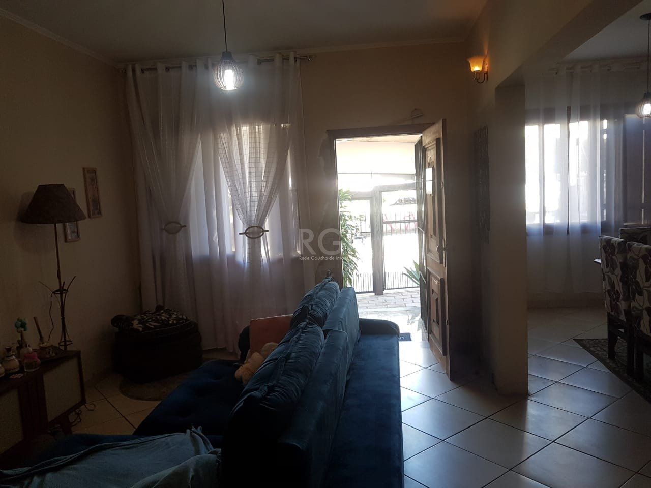 Casa para Venda - 300m², 4 dormitórios, sendo 1 suites, 2 vagas - Glória — foto 9