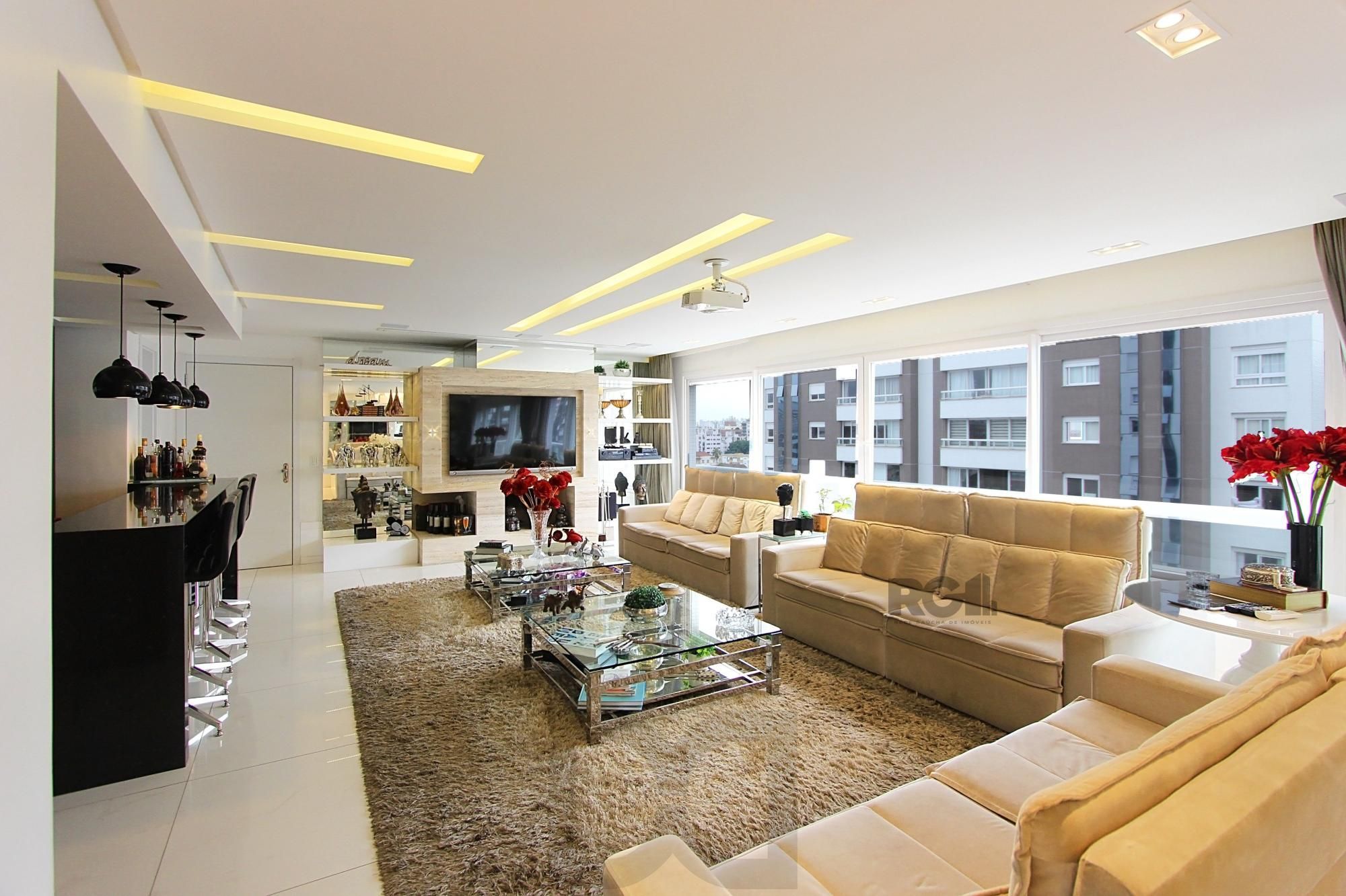 apartamento de 3 dormitórios, com 3 suítes no bairro Menino Deus — foto 3