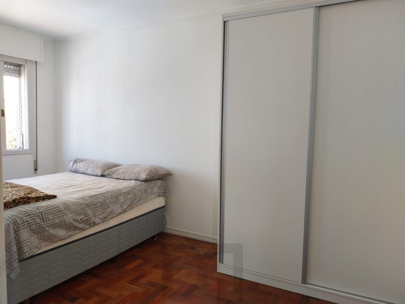 Apartamento de 2 dormitórios com vaga de garagem e sacada no Bairro Santana — foto 22