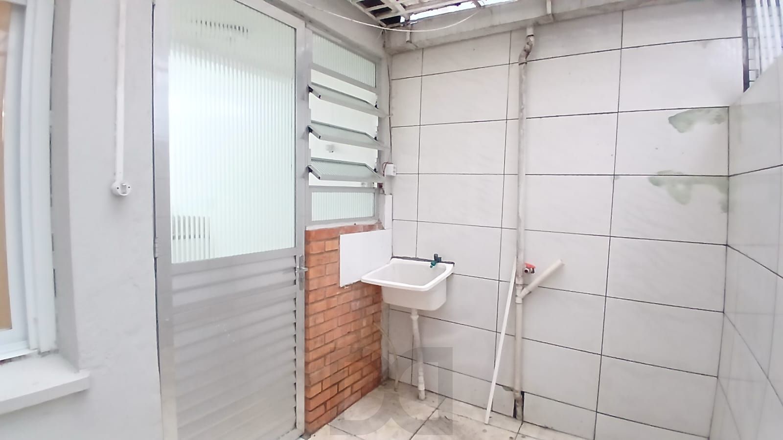 Apartamento de 02 dormitórios no bairro Jardim Botânico. — foto 10