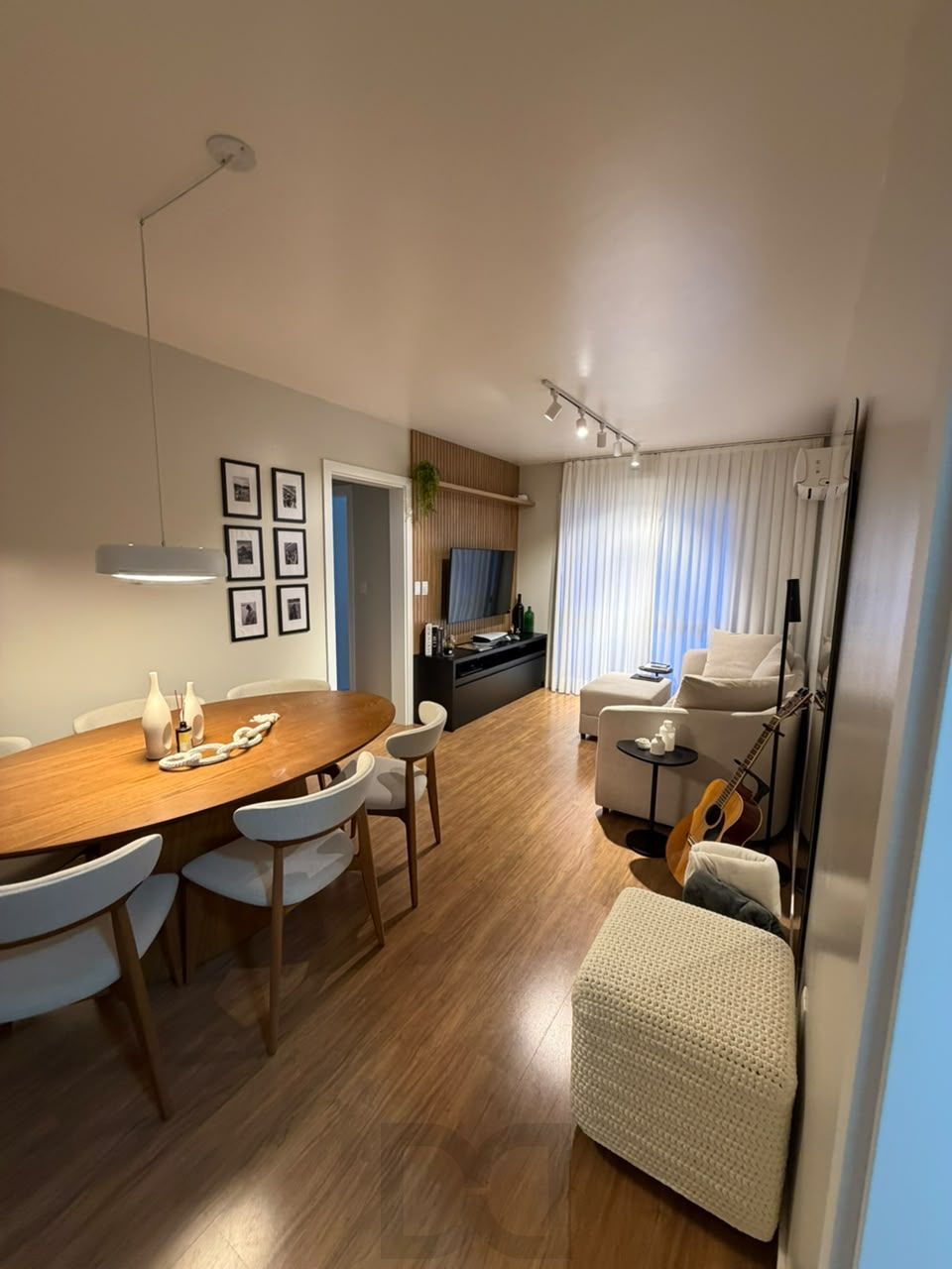 Apartamento de 2 dormitórios semi mobiliado com vaga no Bairro Santana — foto 1