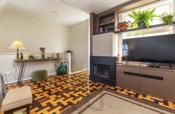 Casa para Venda - 115m², 3 dormitórios, 1 vaga - Petrópolis — foto 1