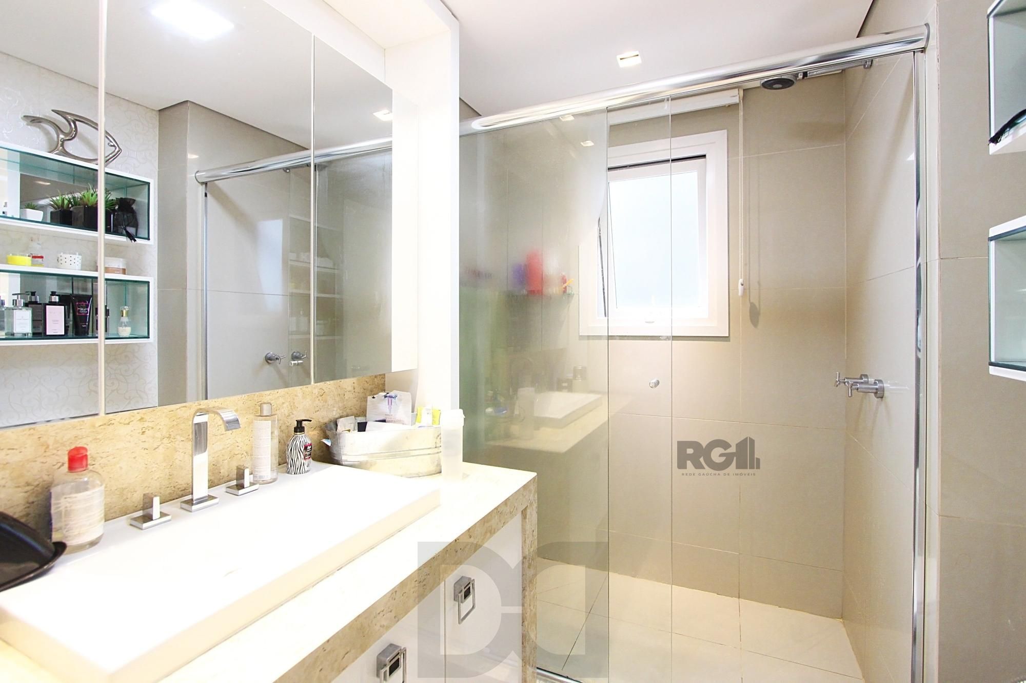 apartamento de 3 dormitórios, com 3 suítes no bairro Menino Deus — foto 13