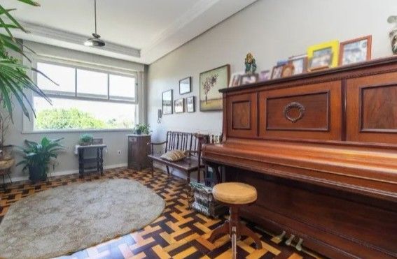 Casa para Venda - 115m², 3 dormitórios, 1 vaga - Petrópolis — foto 2