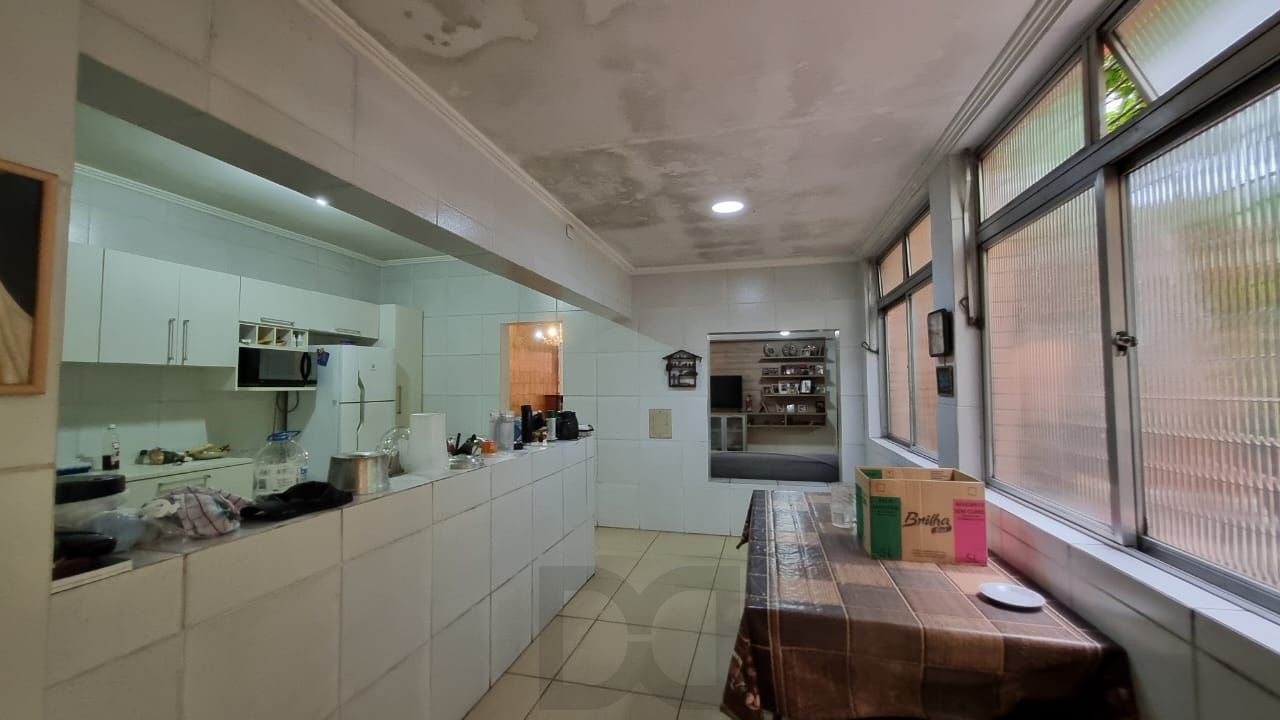 Casa estilo sobrado para venda de 3 dormitórios com 2 vagas de garagem no bairro Cidade Baixa em Porto Alegre/RS. — foto 11