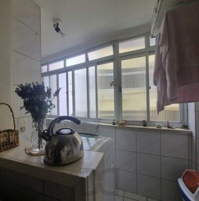Apartamento de 2 dormitórios, semi mobiliado, ensolarado para venda no bairro Cidade Baixa em Porto Alegre/RS. — foto 14