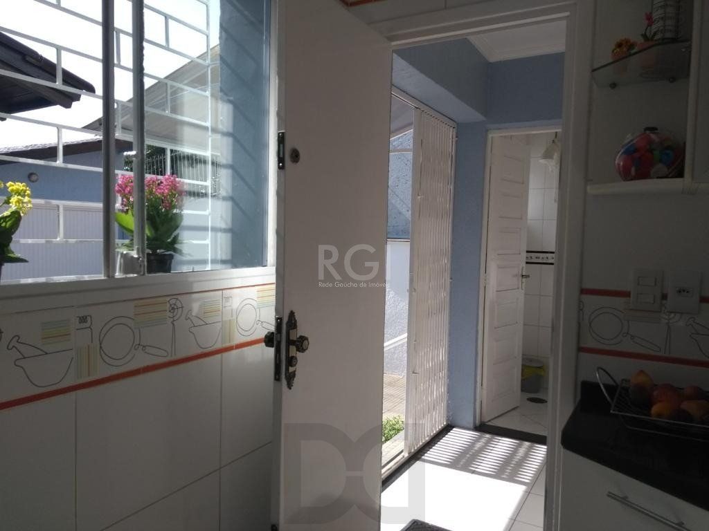 Casa para Venda - 249.86m², 3 dormitórios, sendo 1 suites, 4 vagas - Medianeira — foto 15