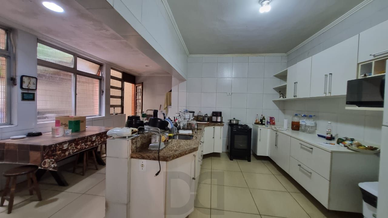 Casa estilo sobrado para venda de 3 dormitórios com 2 vagas de garagem no bairro Cidade Baixa em Porto Alegre/RS. — foto 9